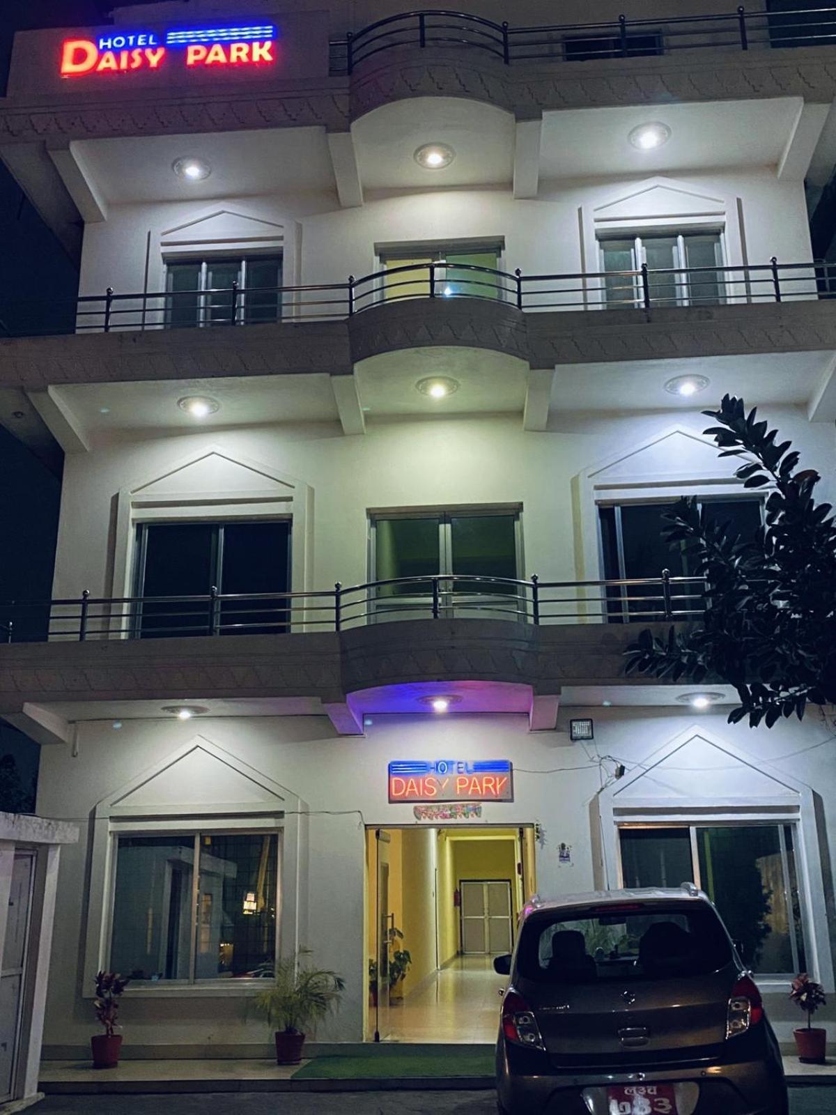 Hotel Daisy Park Siddharthanagar Luaran gambar